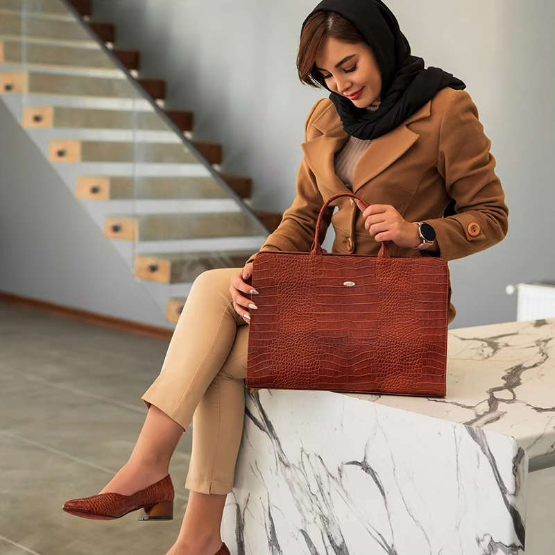 کیف زنانه وکیلی چرم طبیعی 20444